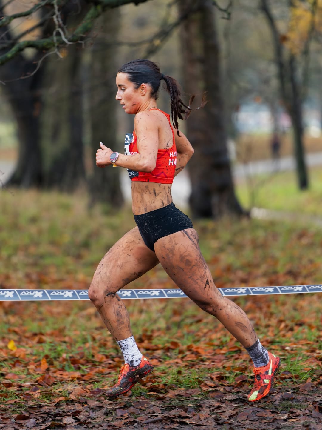 Mary McCarthy racing cross country at Sefton Park, Liverpool